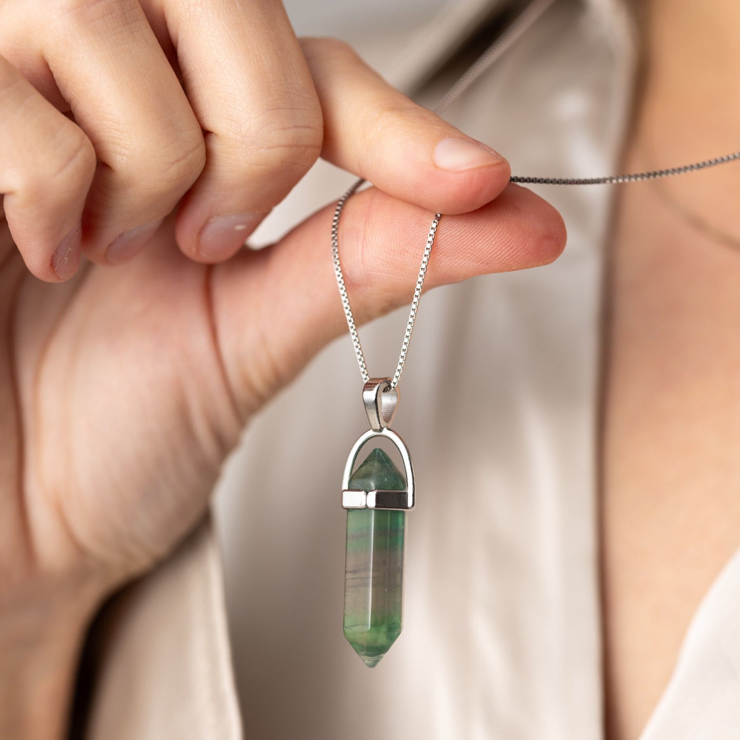 Dubbelpunt Hanger - Fluoriet Edelsteen - Hexagonaal Geslepen - Balans