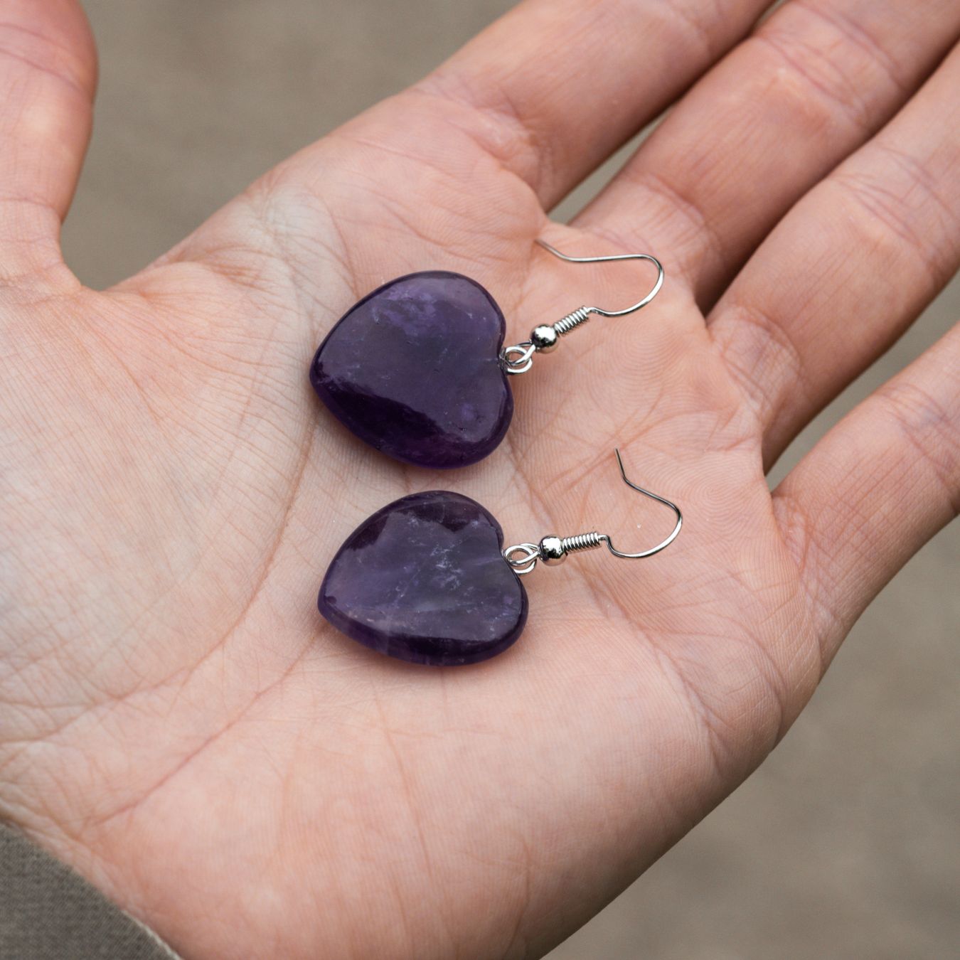 Amethist Hartje Oorhanger - Edelsteen Hart - RVS Oorbellen
