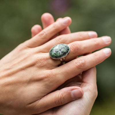 Zoisiet Robijn Ring - Cabochon Edelsteen - Positiviteit