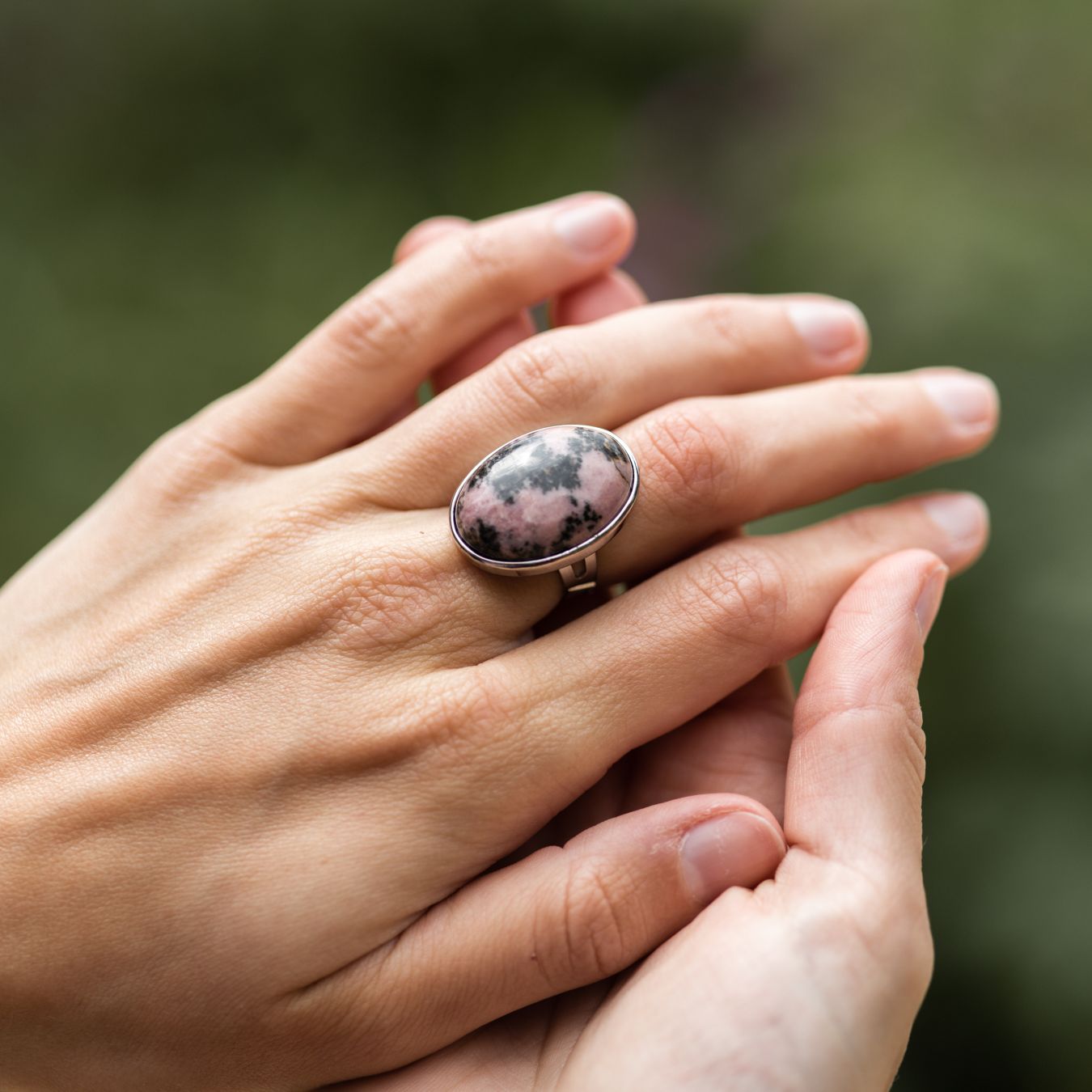 Rhodoniet Ring - Cabochon Edelsteen - Acceptatie