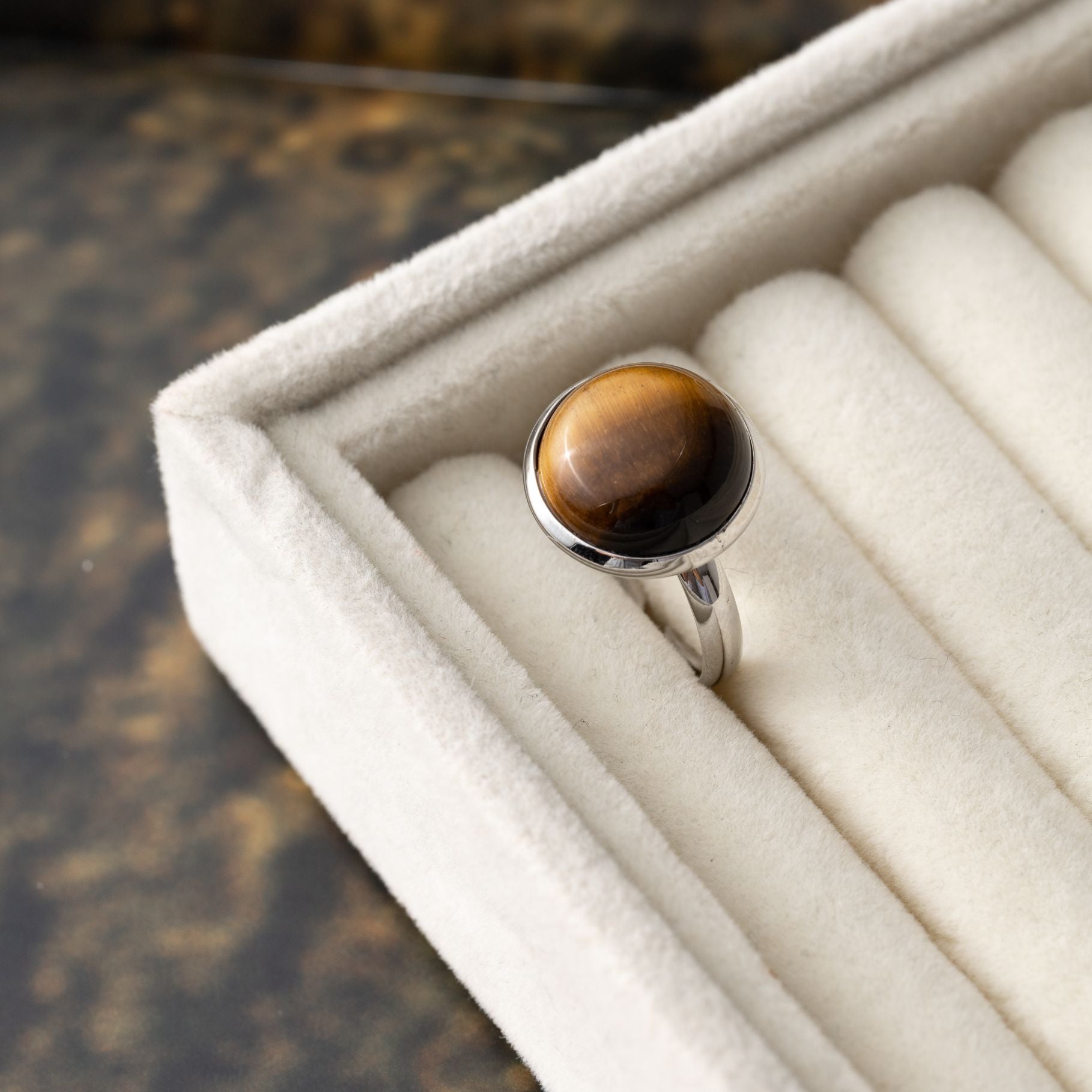 Gouden Ring met Steentjes: Ring met Stenen Bloem | Mi Vida Gouden Ring met Steentjes: Ring met Stenen Bloem | Mi Vida