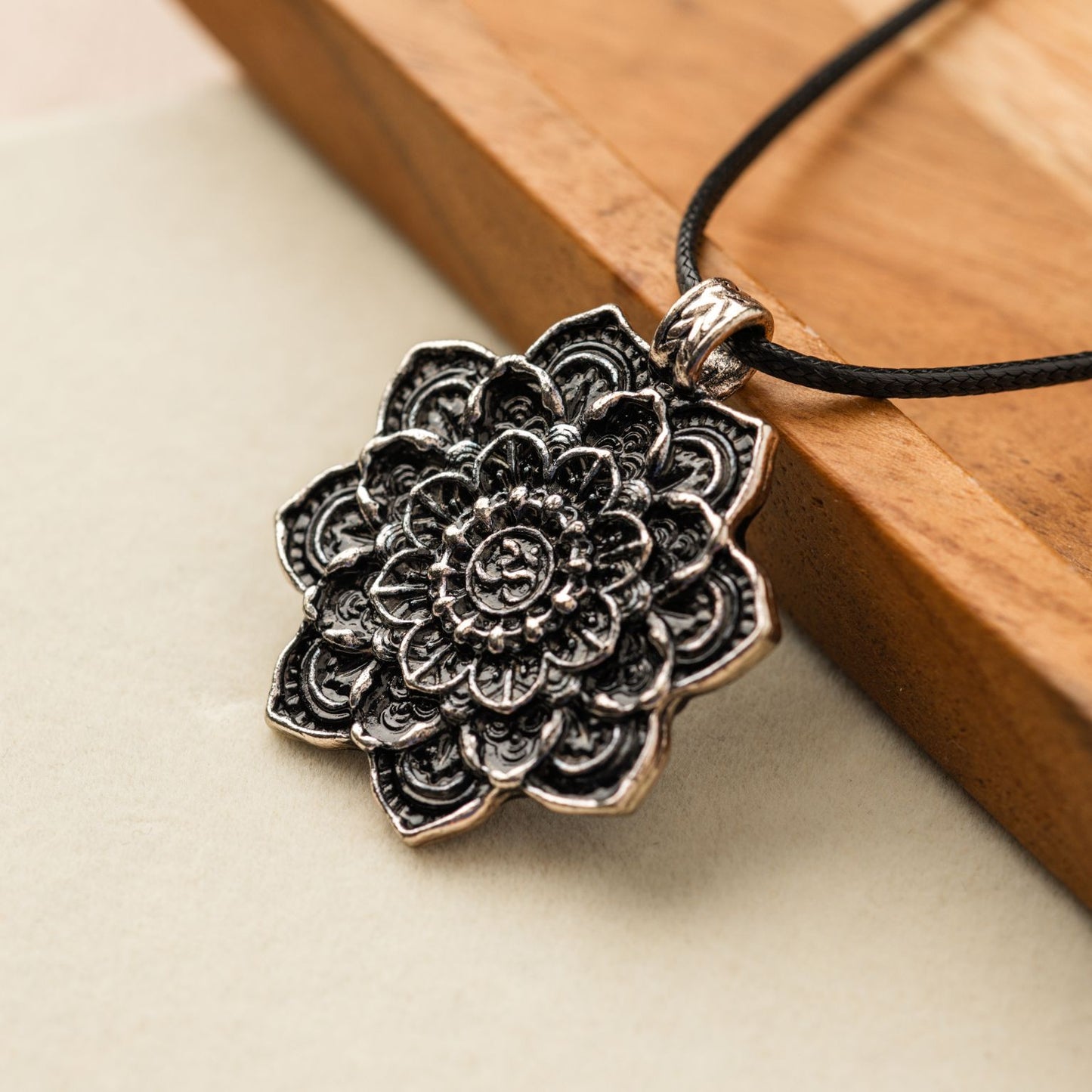 Mandala Lotus Ketting - Lotusbloem Ohm - Kalmte