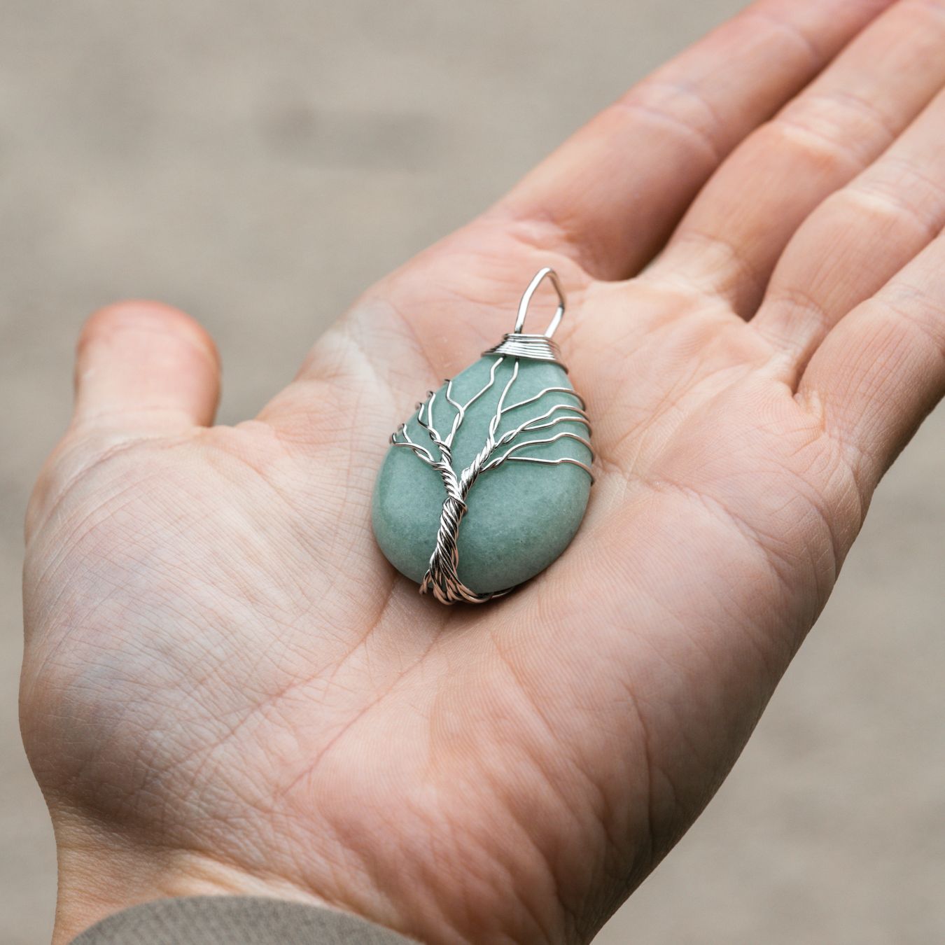 Zilveren ketting met ronde en druppelvormige Maanstenen | Zilveren Edelsteen Kettingen Zilveren ketting met ronde en druppelvormige Maanstenen | Zilveren Edelsteen Kettingen